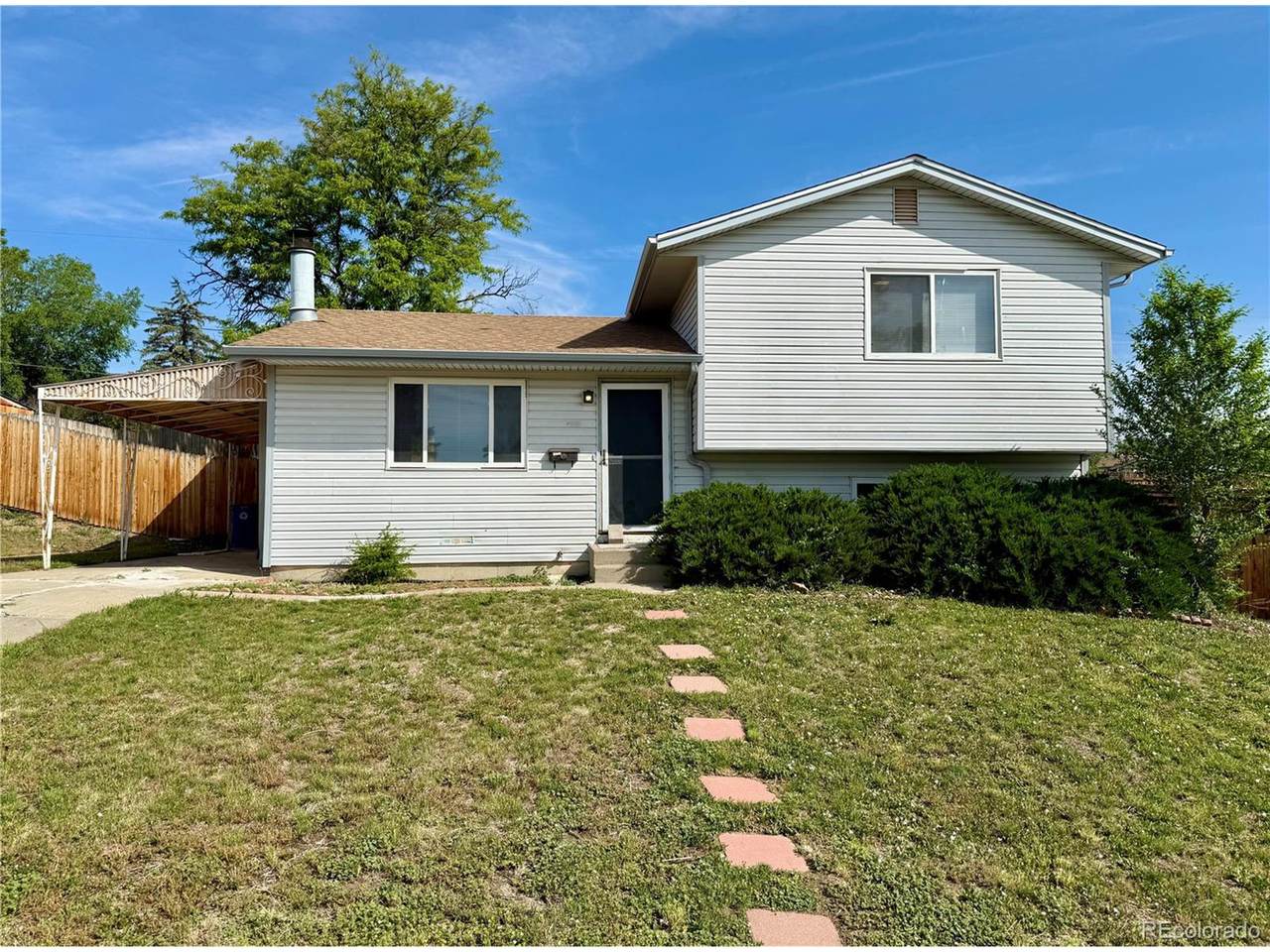 461 Elbert Way - Photo 1