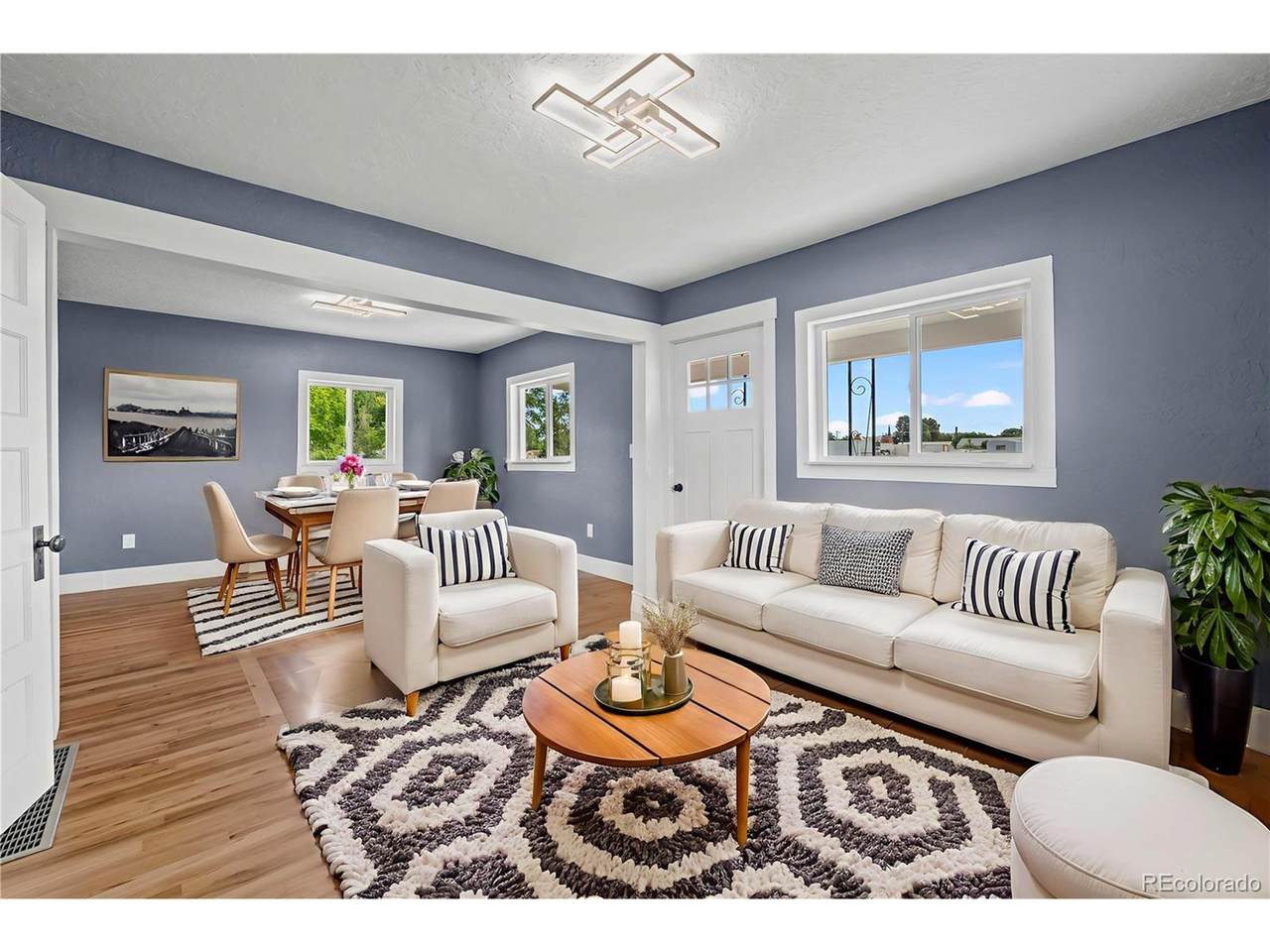 705 Garfield Ave - Photo 1
