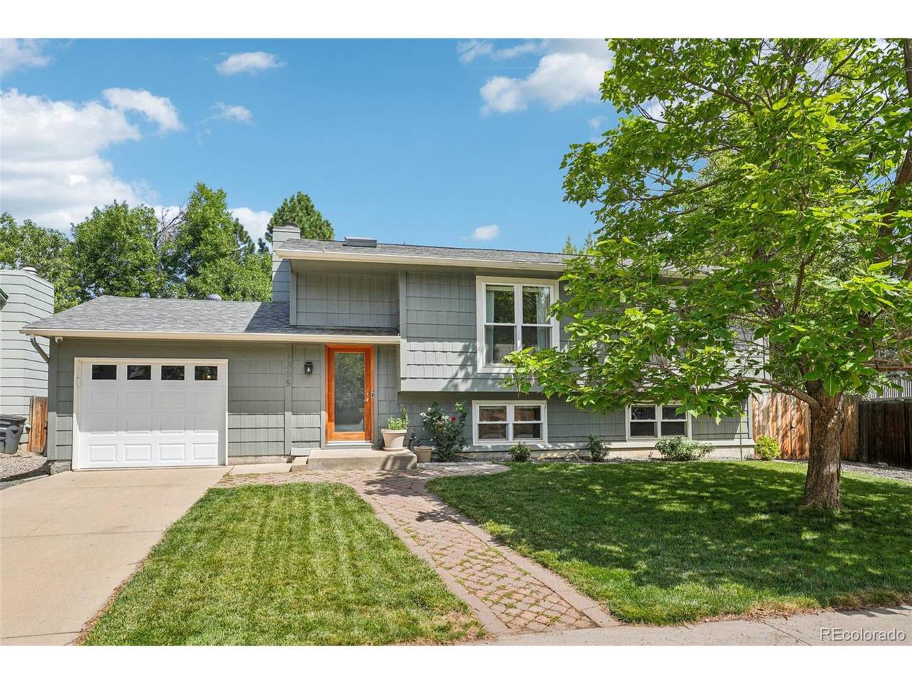 1305 Balmora St - Photo 1