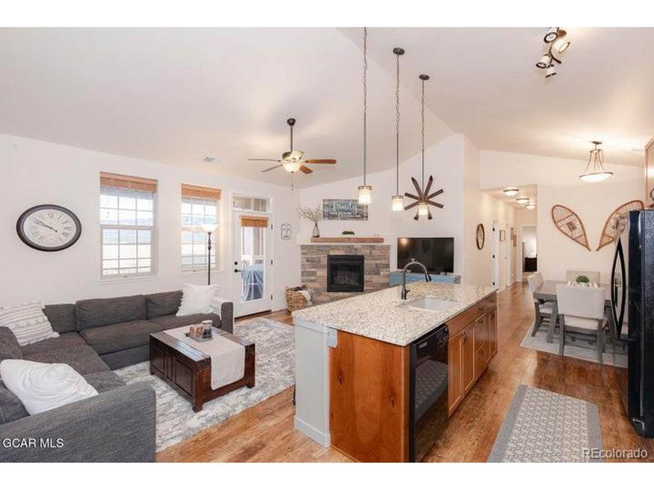 164 Village Rd - Photo 1