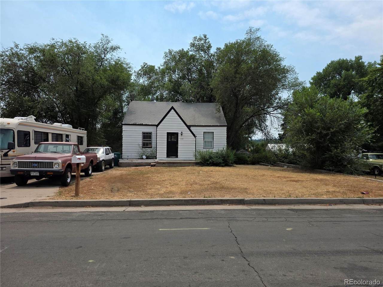 3140 Girard Ave - Photo 1