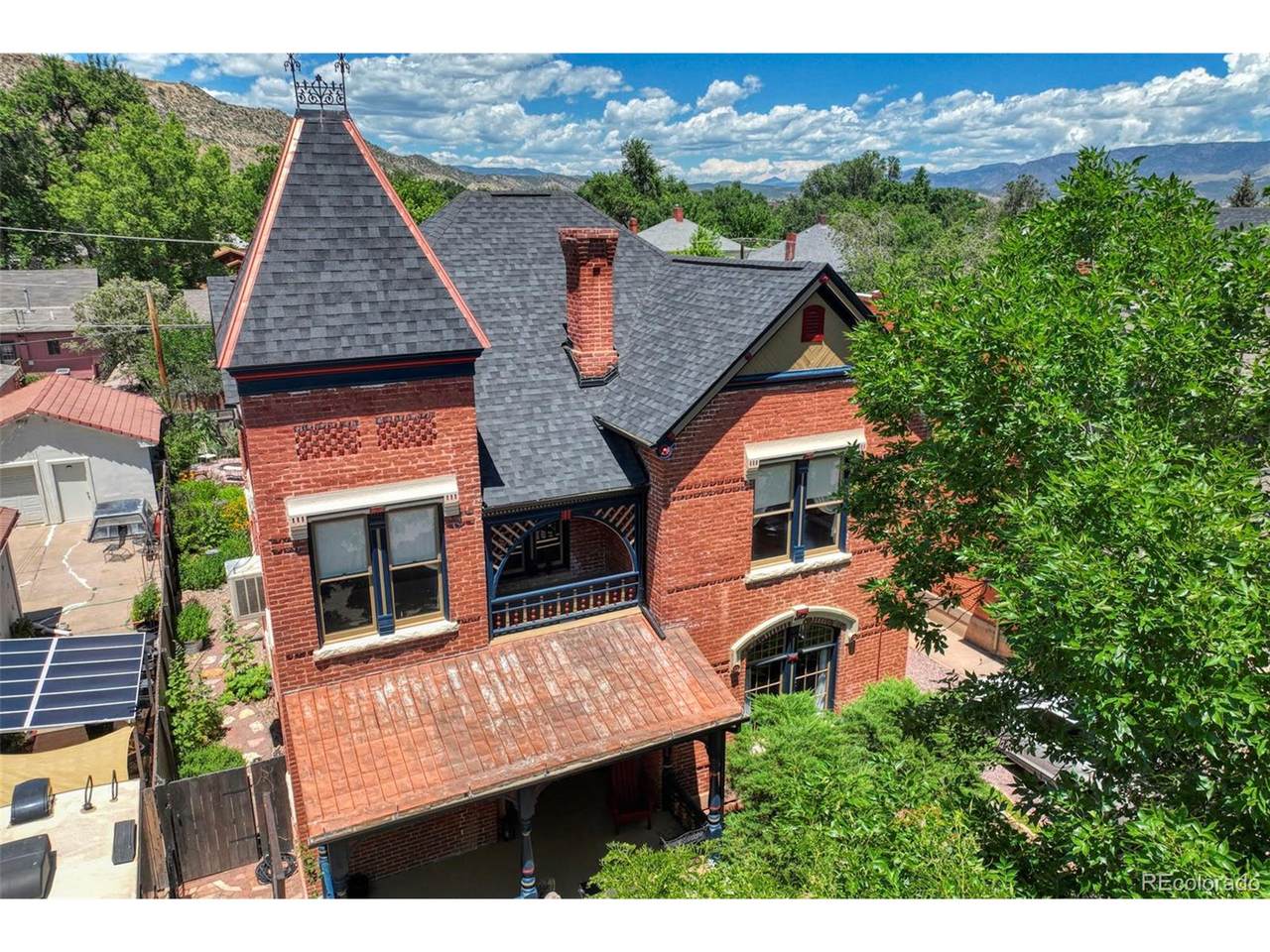 417 Greenwood Ave - Photo 1