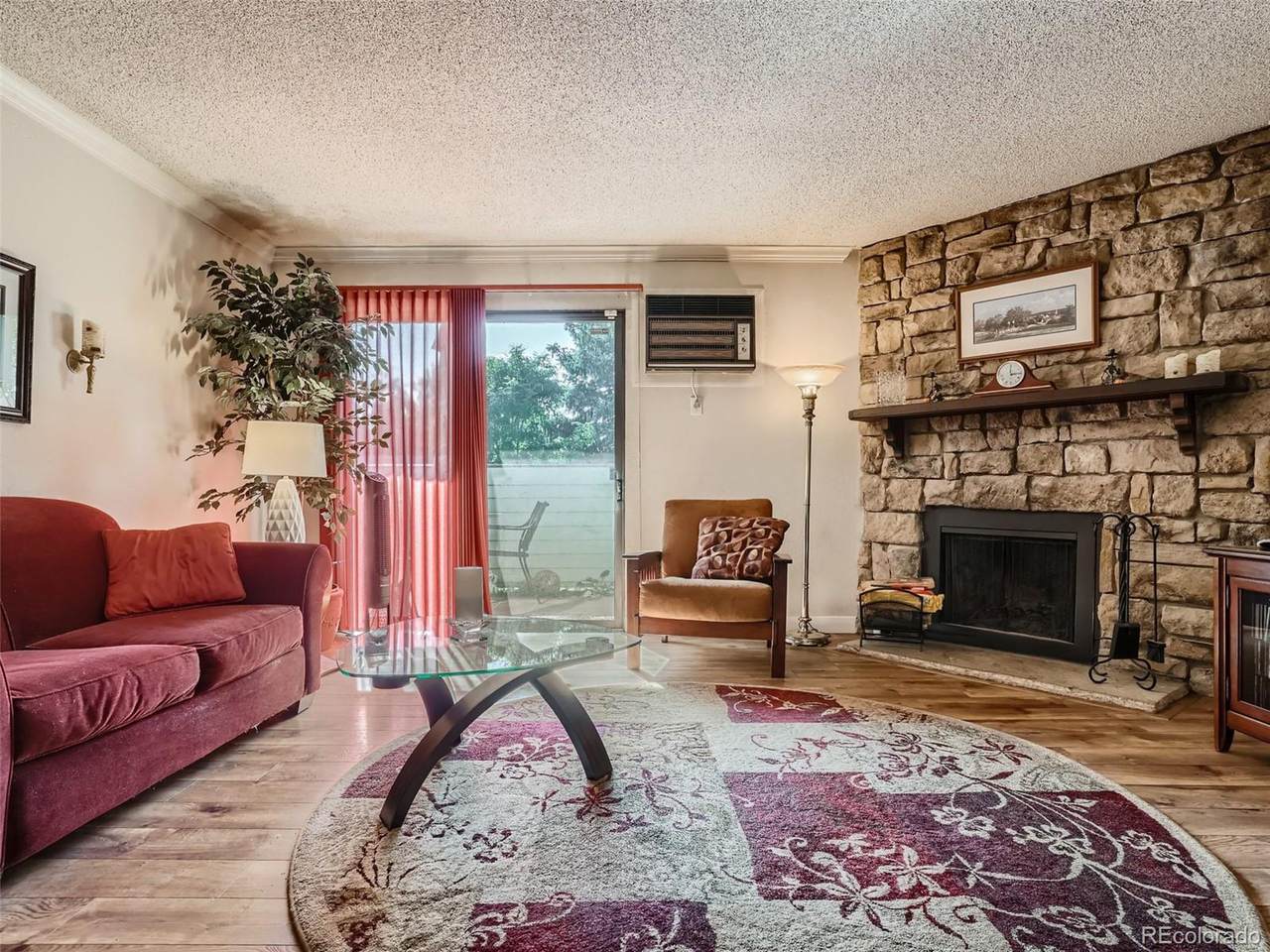 10150 Virginia Ave - Photo 1