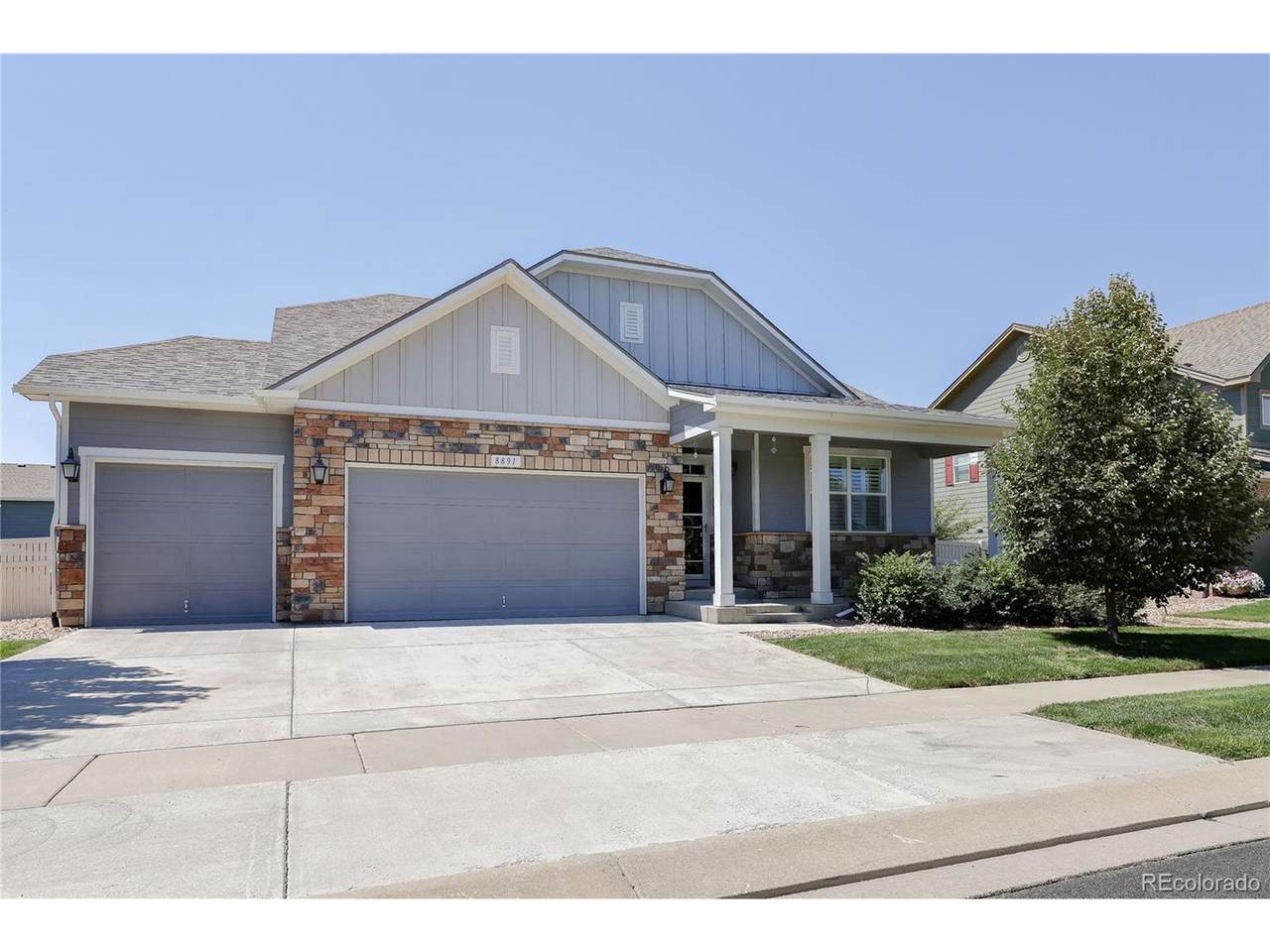 8891 Foxfire St - Photo 1