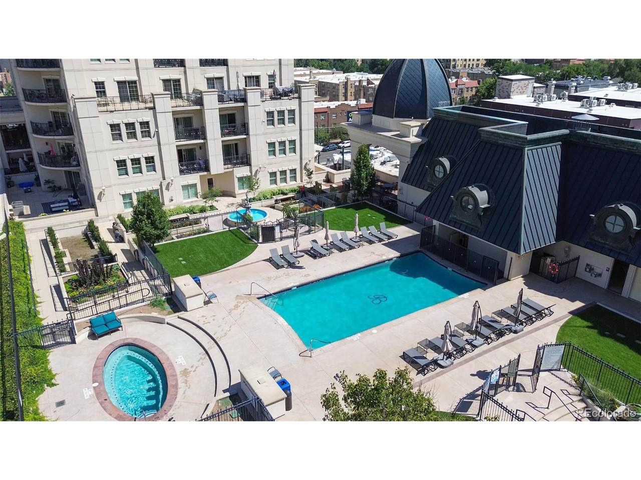 925 Lincoln St - Photo 1