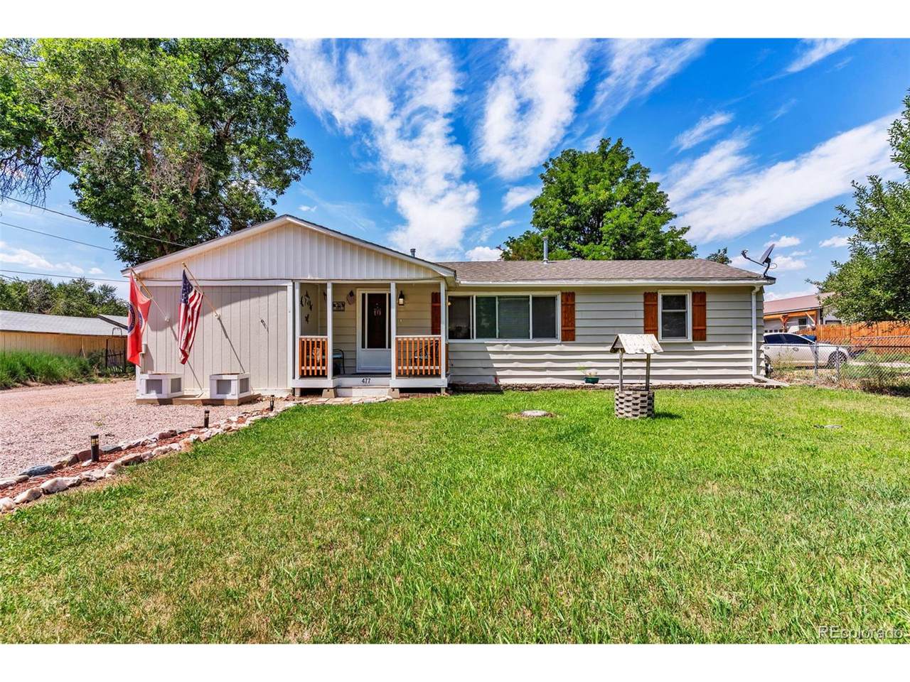 477 Raynolds Ave - Photo 1