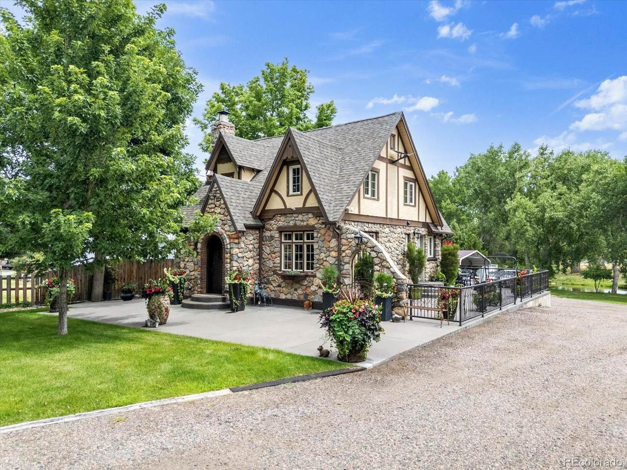 470 Garrison St - Photo 1