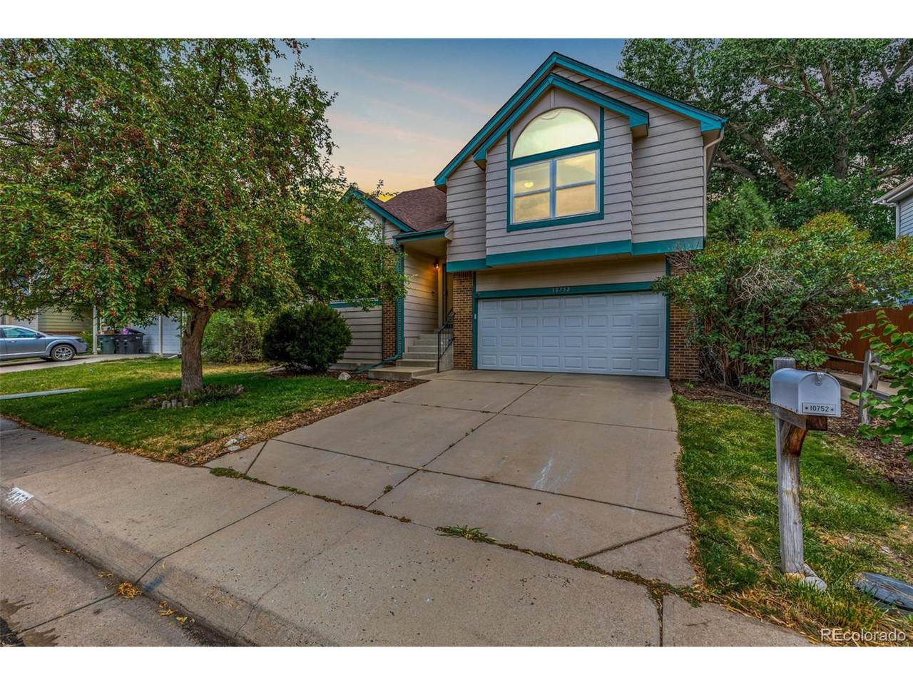 10752 Madison St - Photo 1