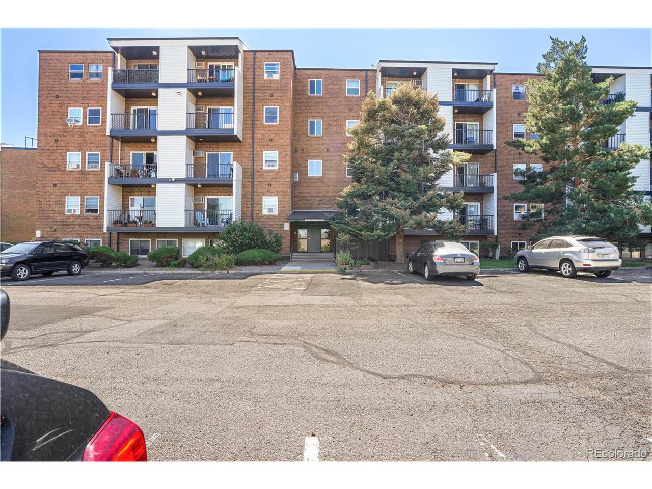 1200 Golden Cir - Photo 1