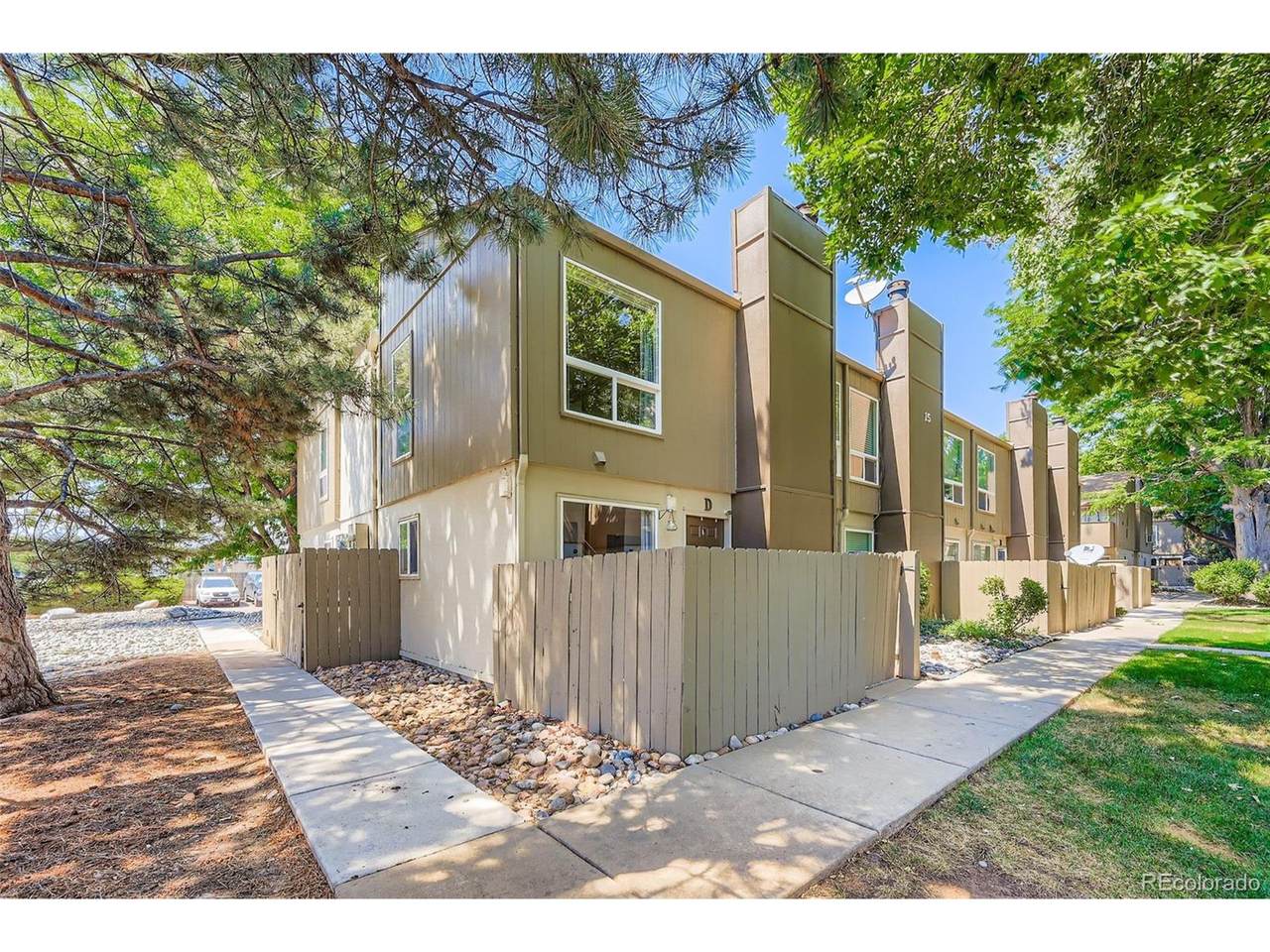 7373 Florida Ave - Photo 1