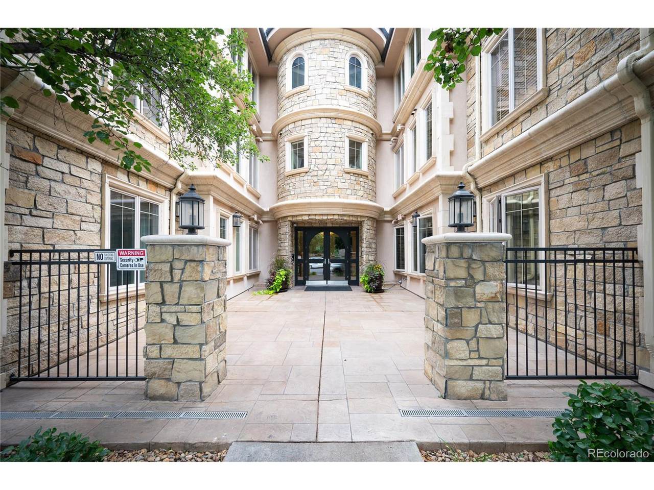 150 Madison St - Photo 1