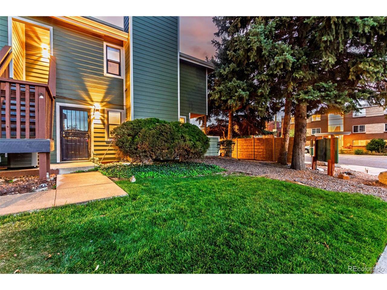 540 Forest St - Photo 1