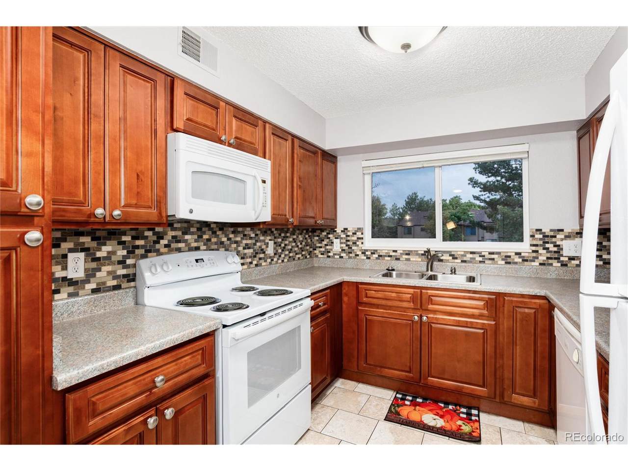 418 Wright St - Photo 1