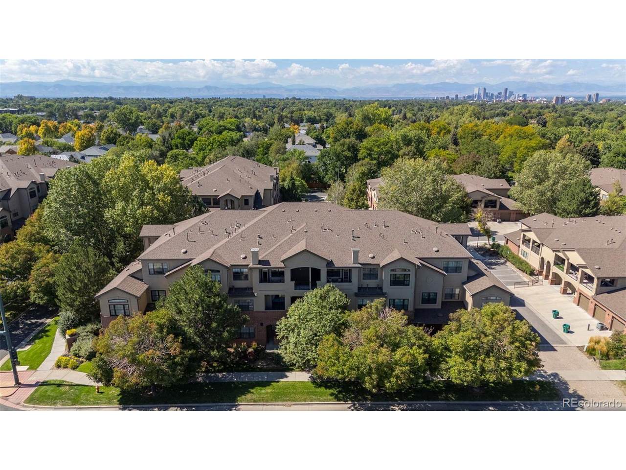 209 Quebec St - Photo 1