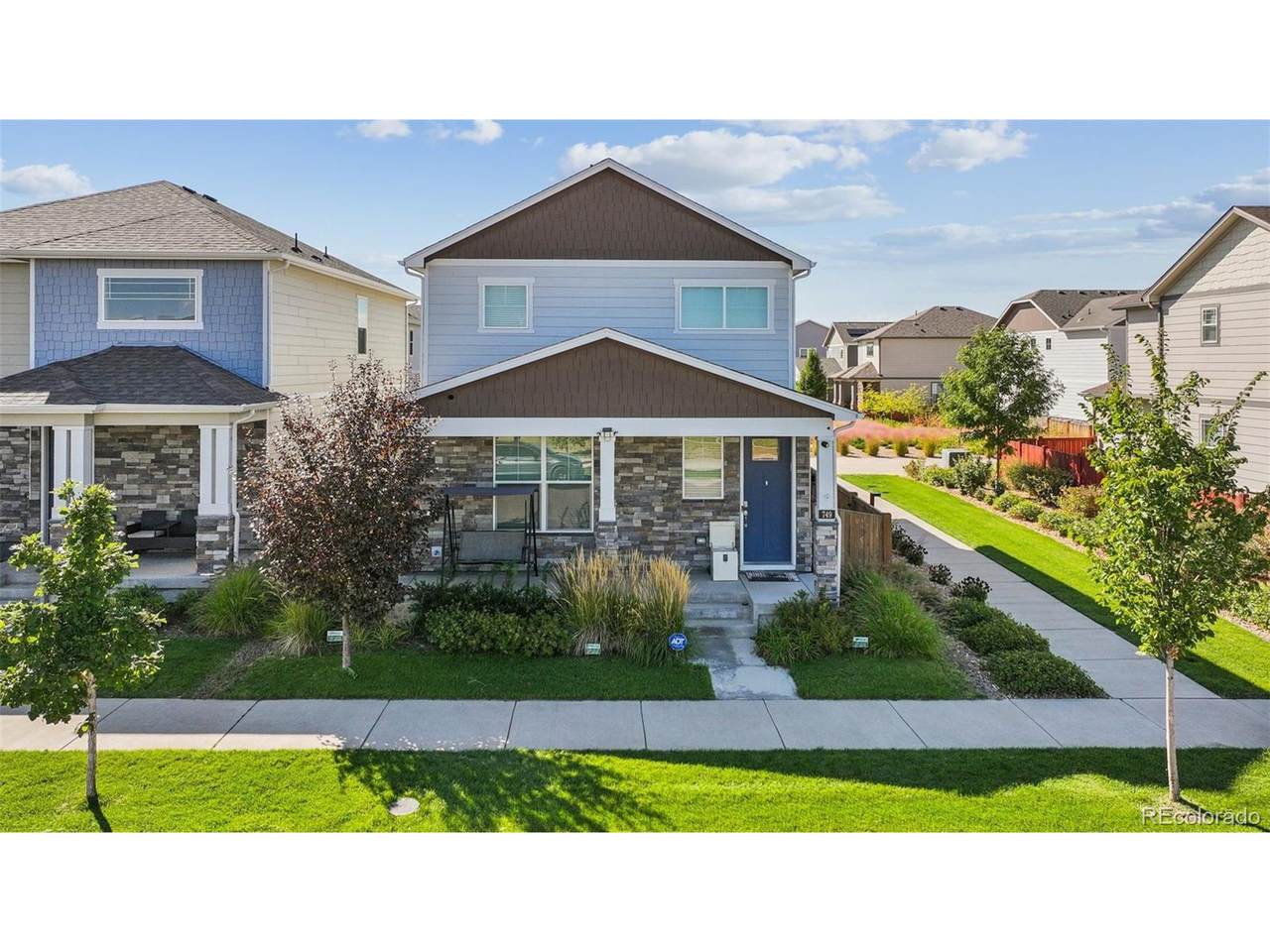 749 Quemoy St - Photo 1