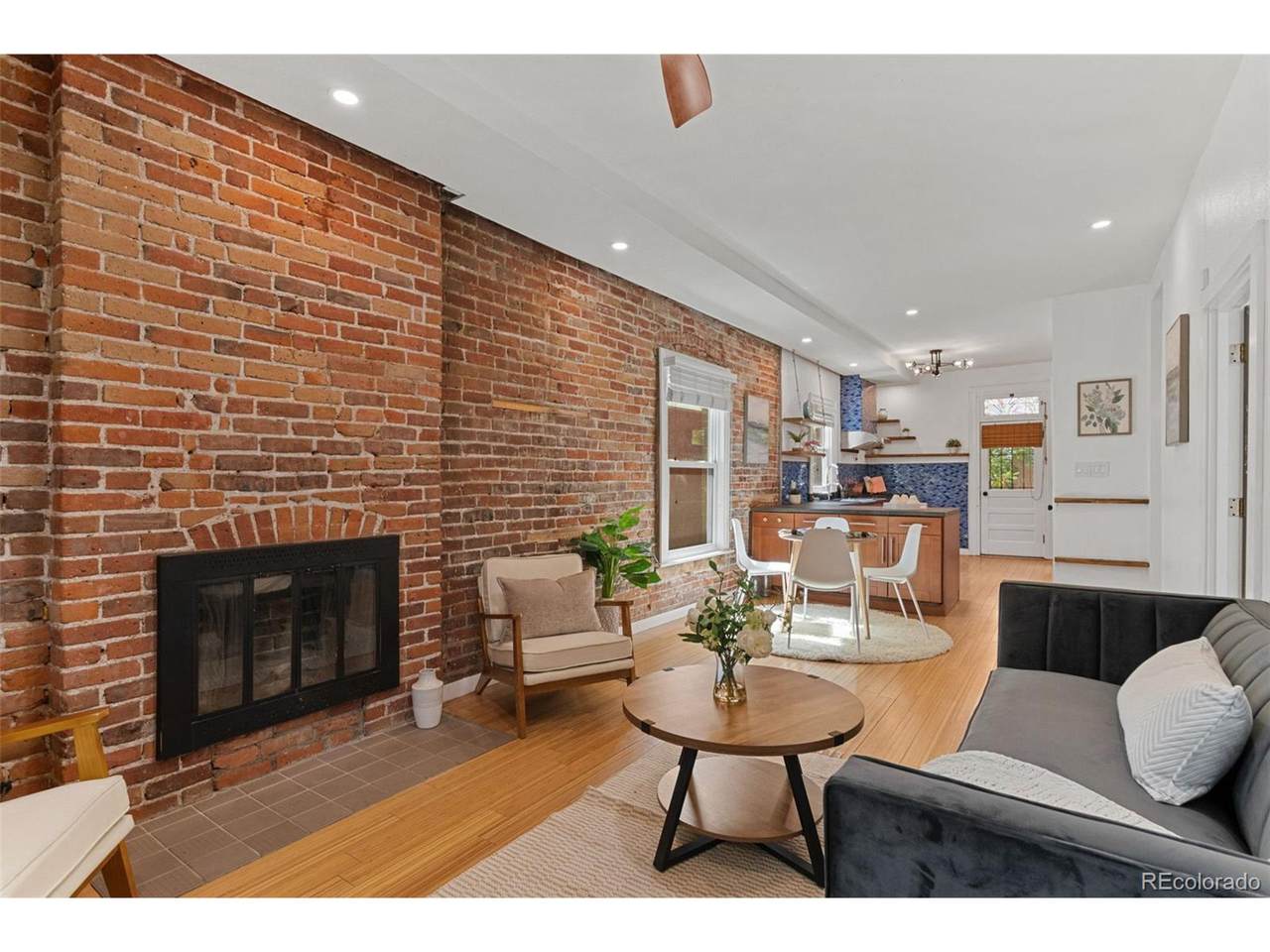 145 Cherokee St - Photo 1