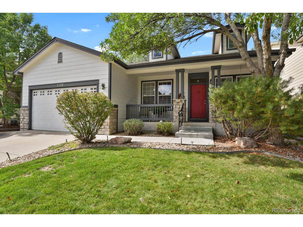 1705 Preston Dr - Photo 1