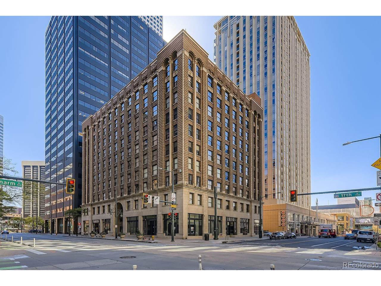 444 17th St - Photo 1