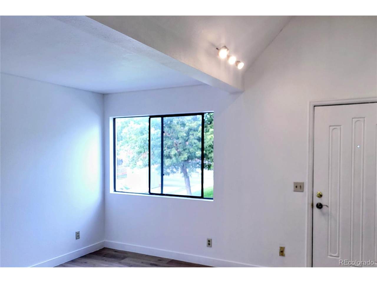 8701 Huron St - Photo 1