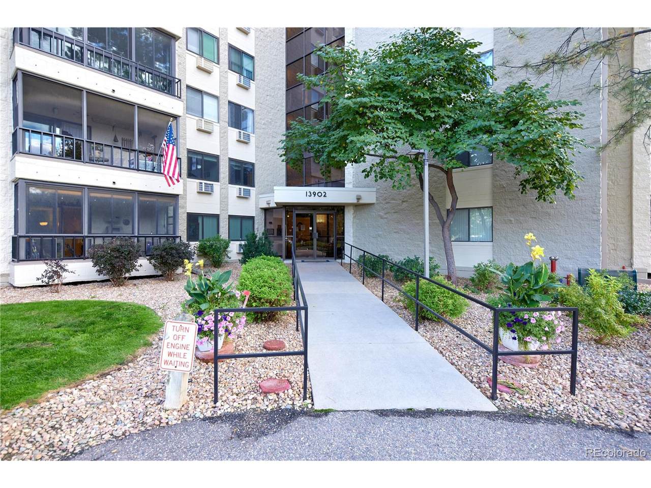 13902 Marina Dr - Photo 1