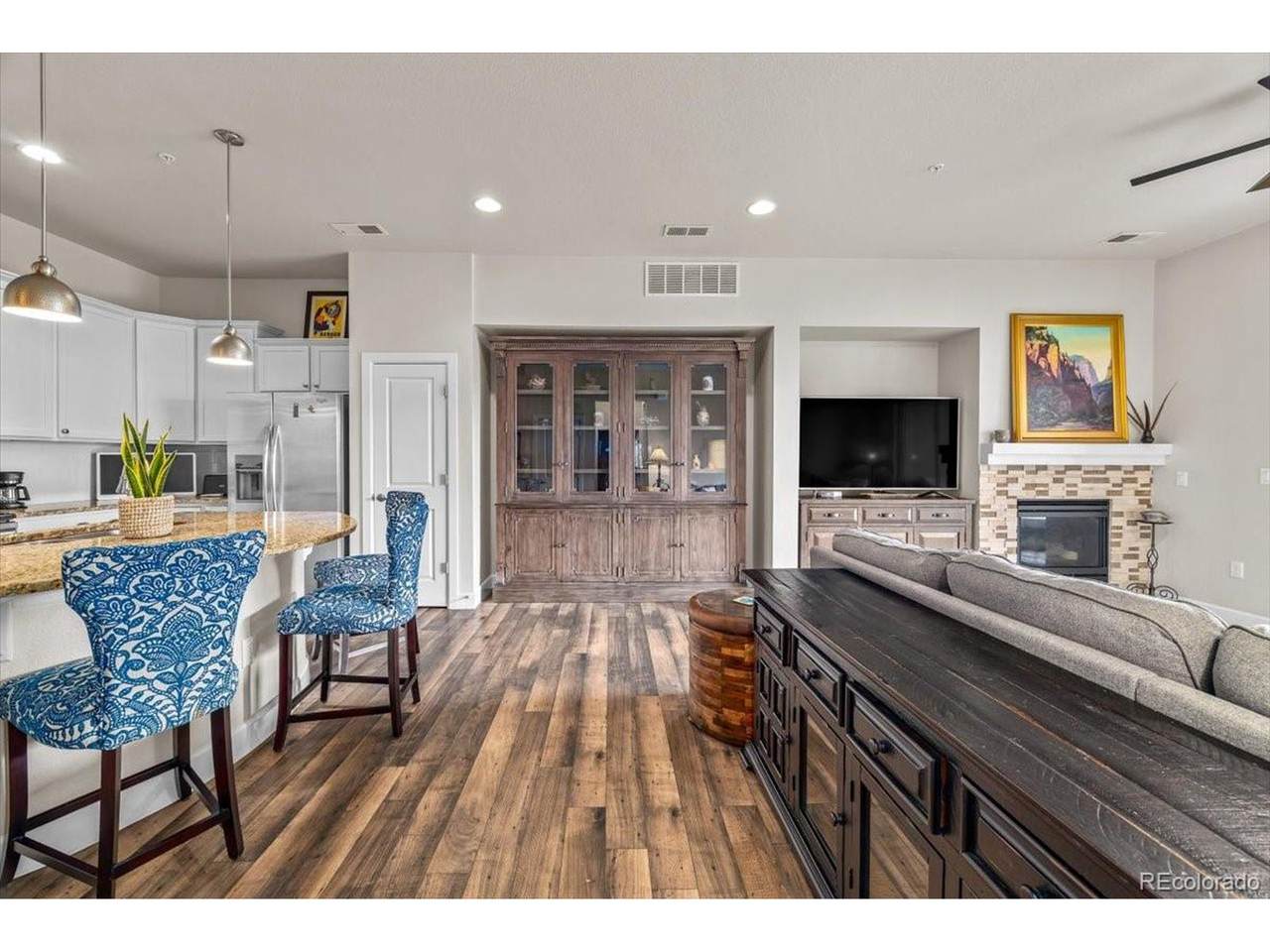 303 Inverness Way - Photo 1