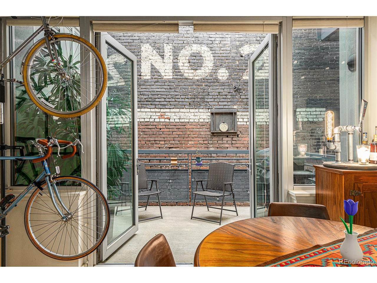 1401 Wewatta St - Photo 1