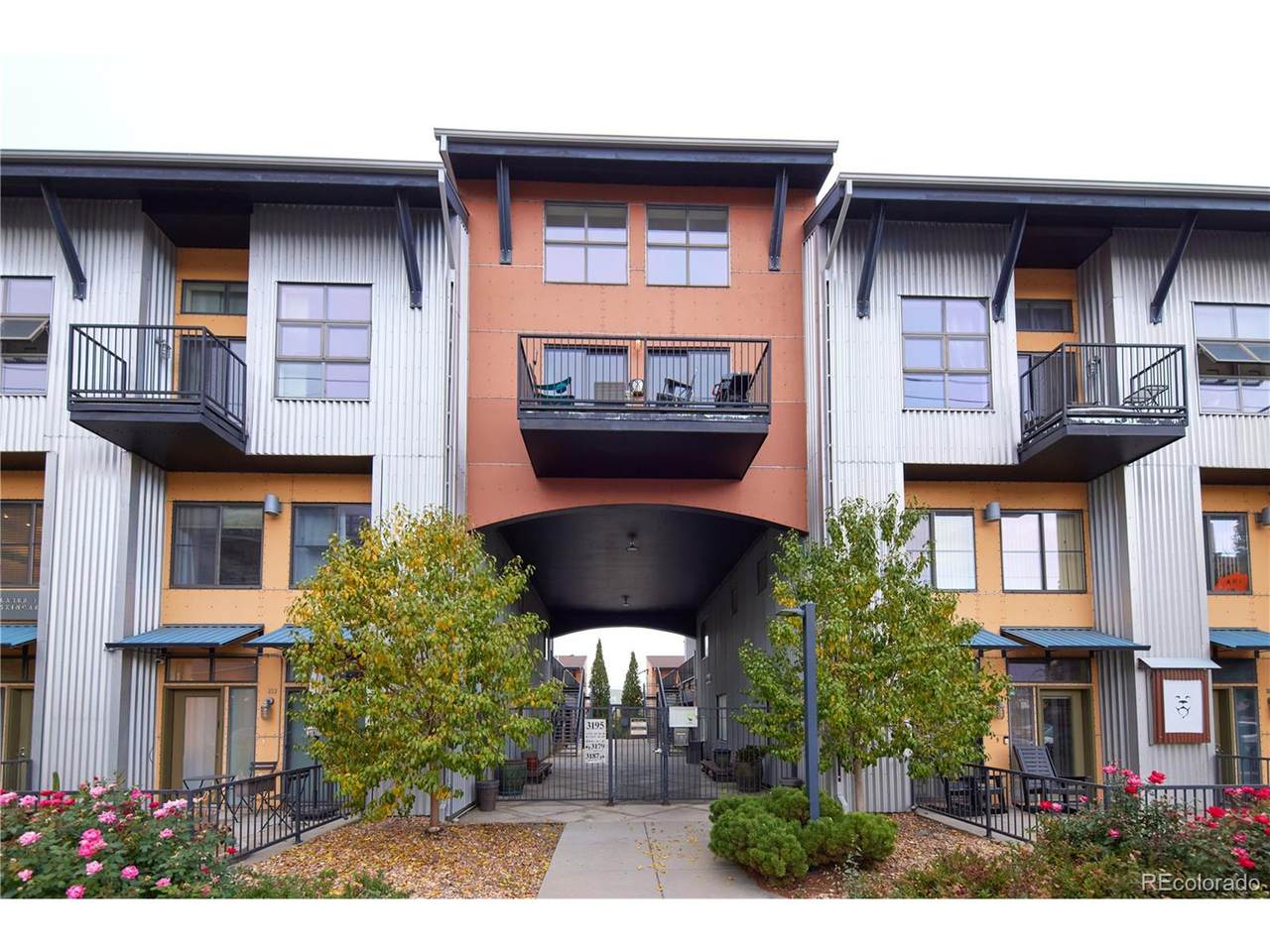 3195 Blake St - Photo 1