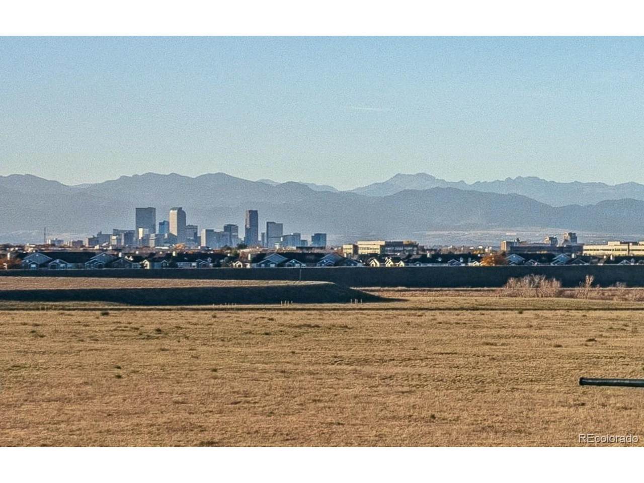 300 Clinton St - Photo 1