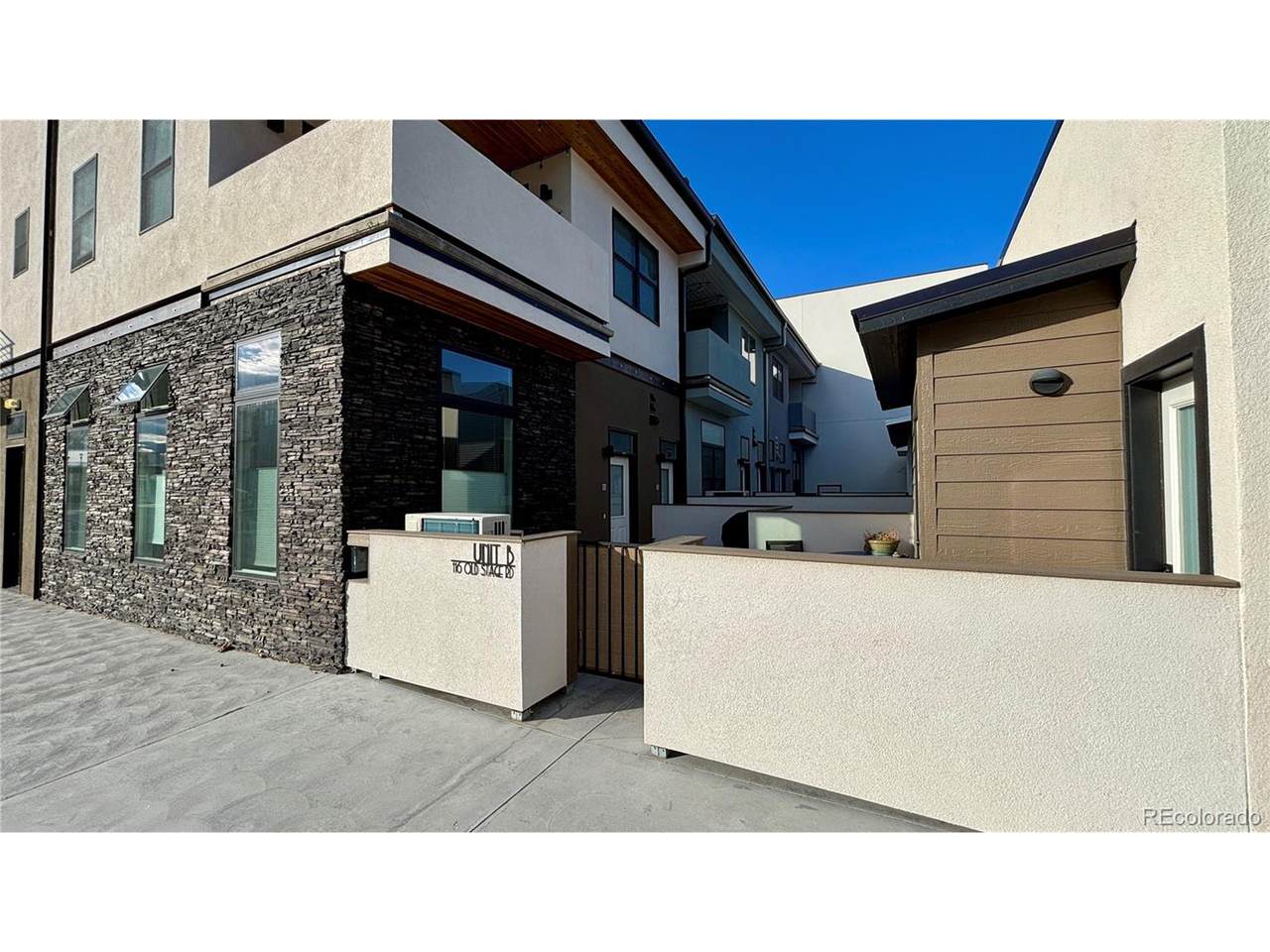 116 Old Stage Rd - Photo 1