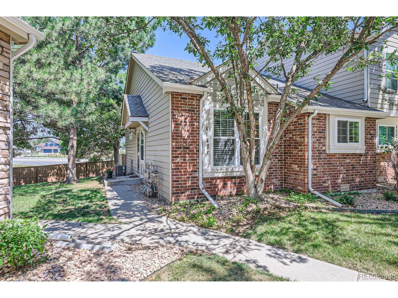 1117 Ventura Cir - Photo 1