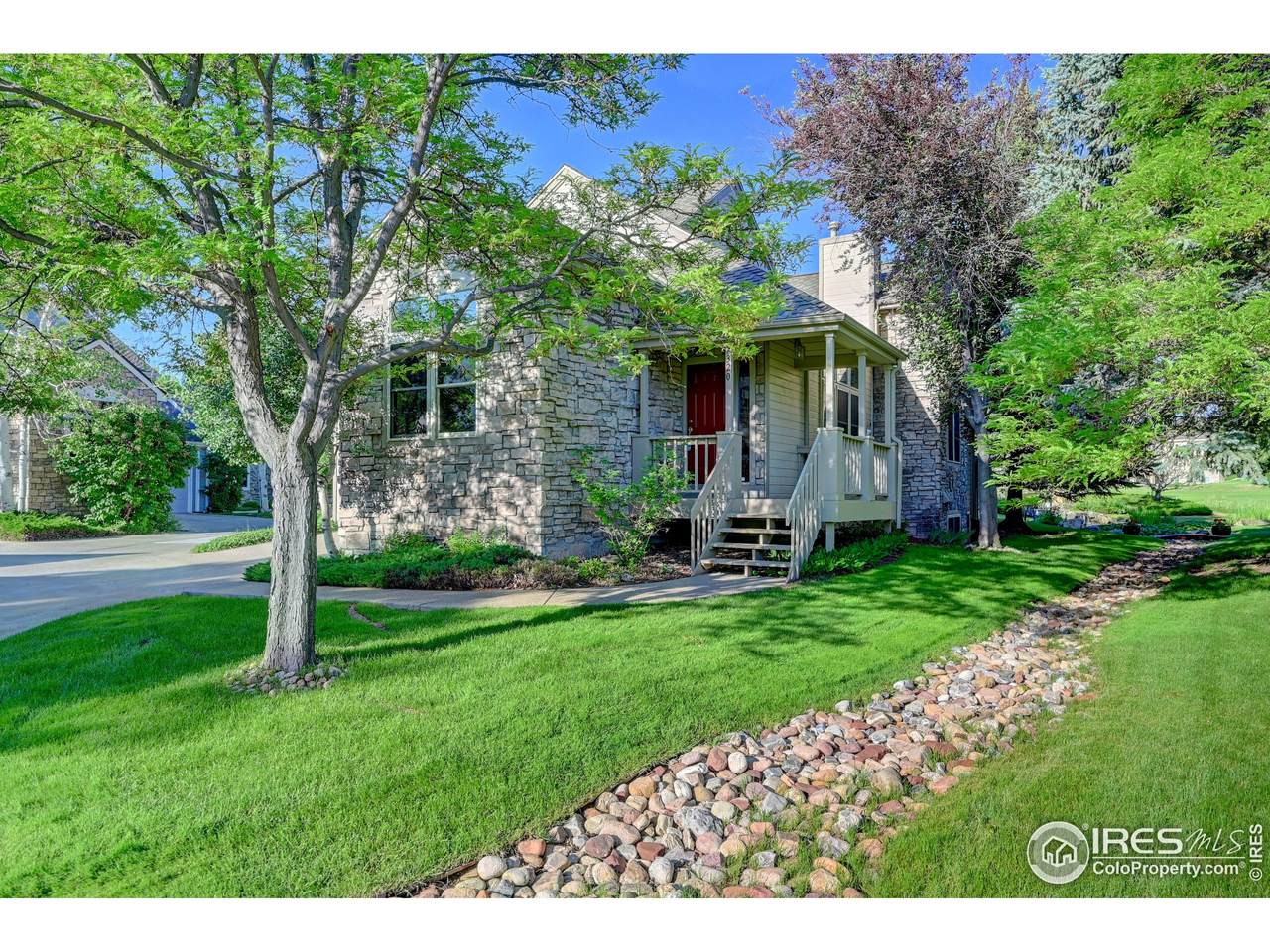 320 Diamond Cir - Photo 1