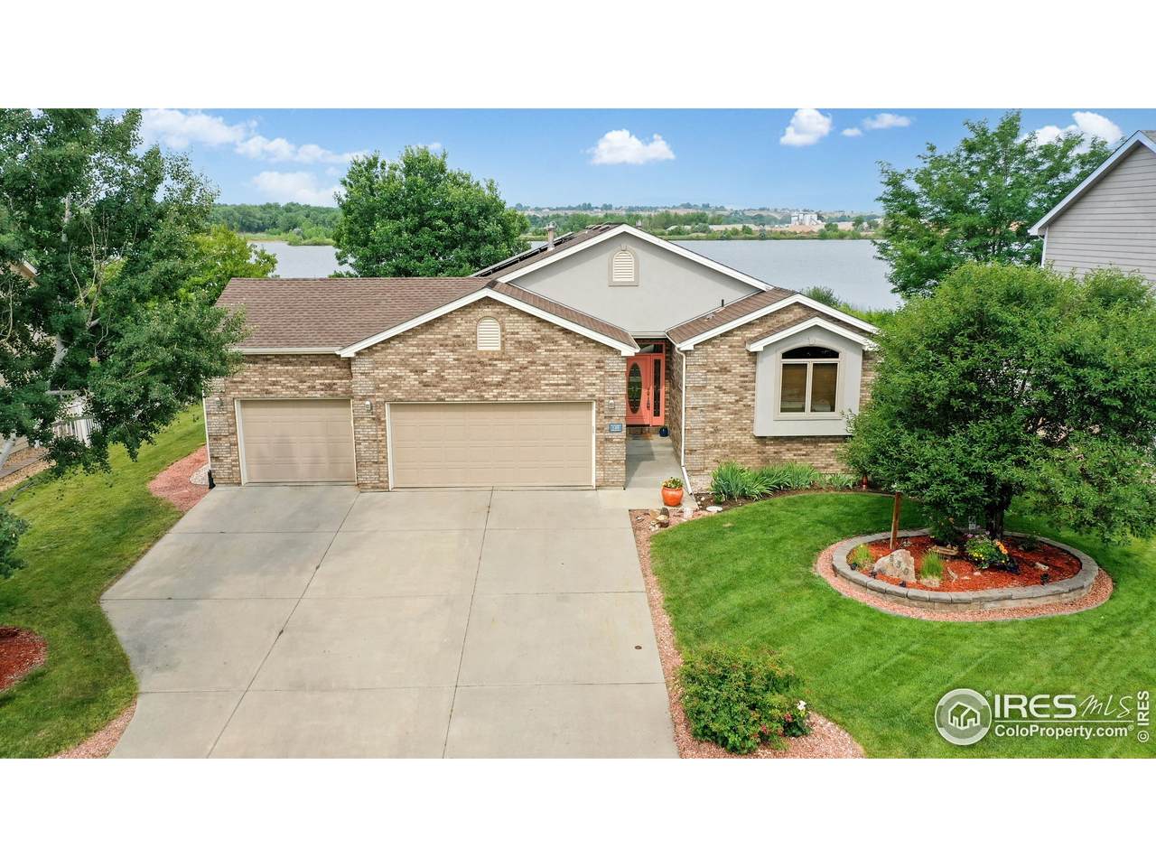530 Lakewood Ct - Photo 1