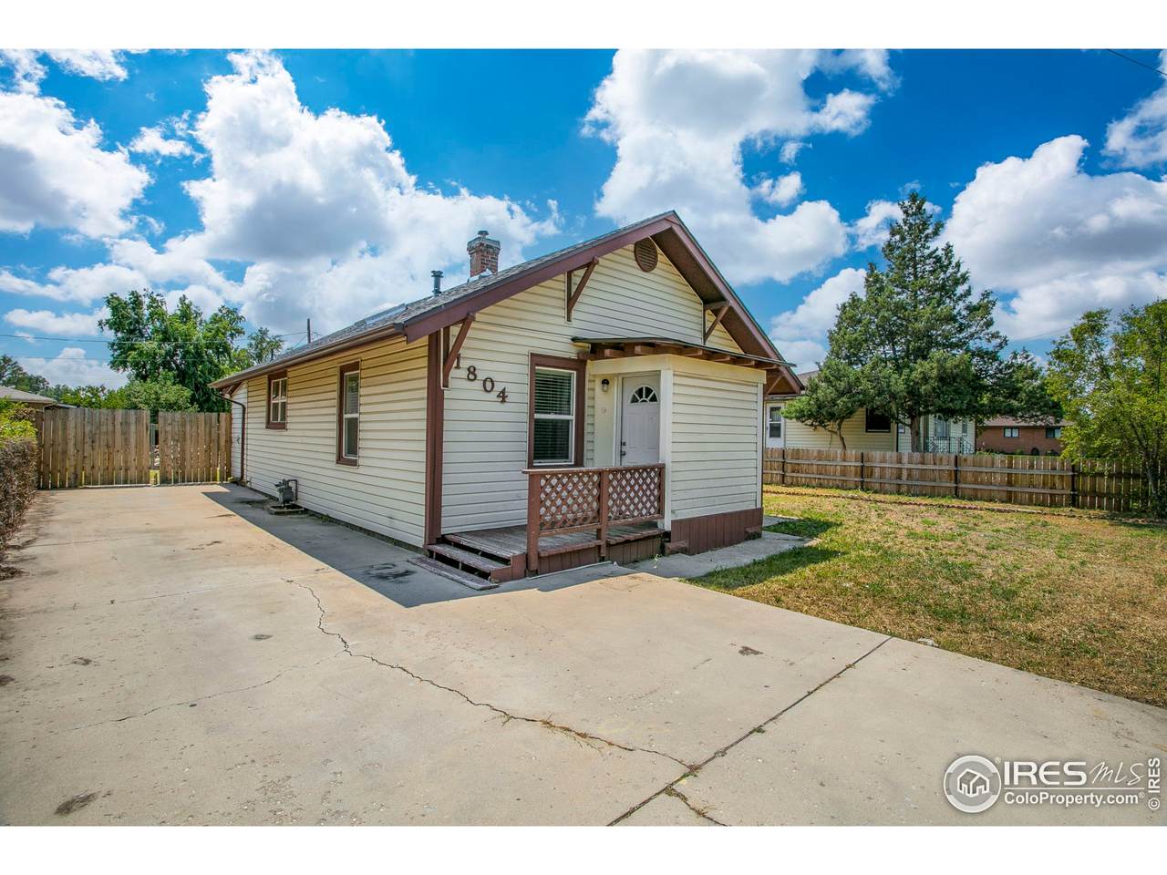 1804 2nd St - Photo 1