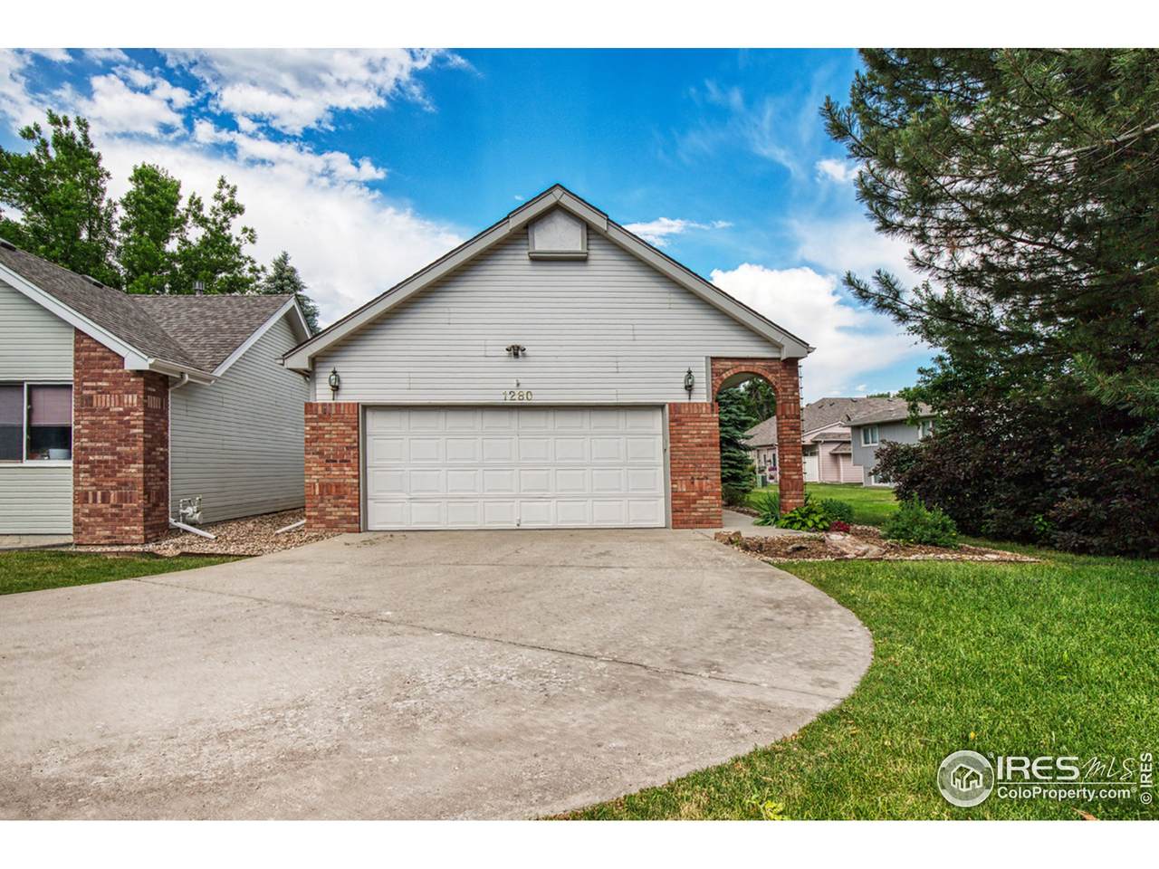1280 Stoney Hill Dr - Photo 1