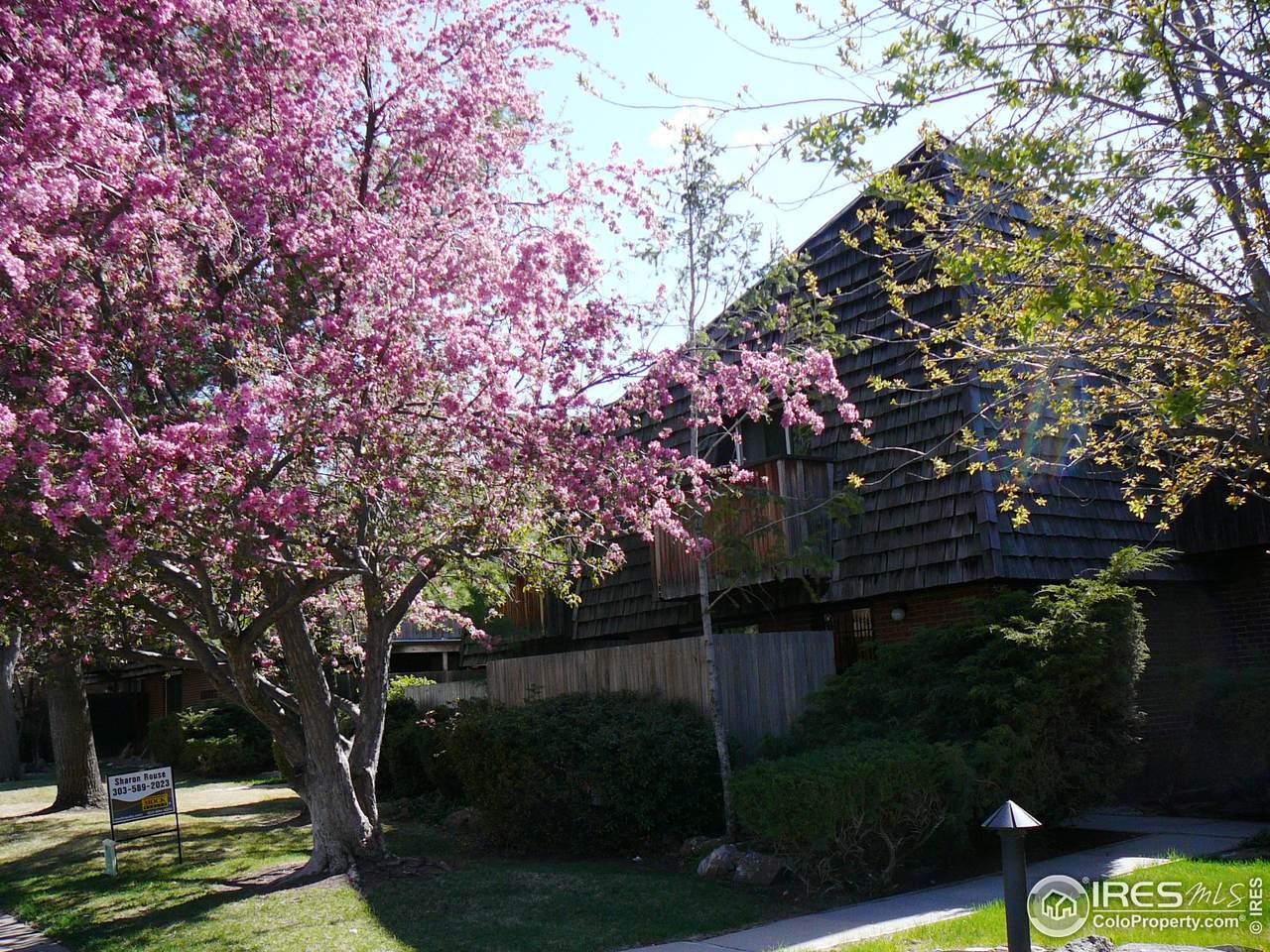 27333 4th Ave - Photo 1