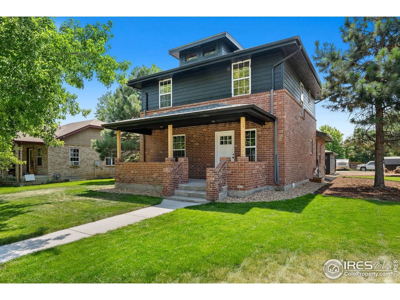 101 Iowa Ave - Photo 1