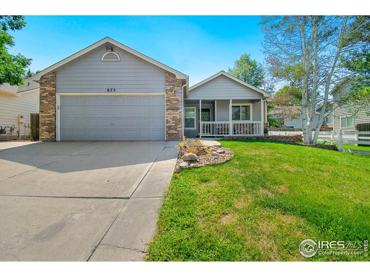 875 Eagle Dr - Photo 1