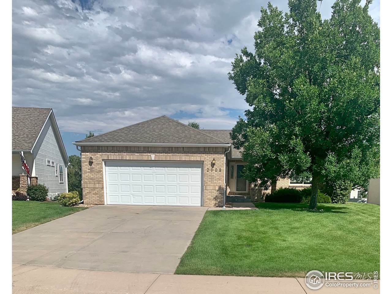 2108 69th Ave - Photo 1