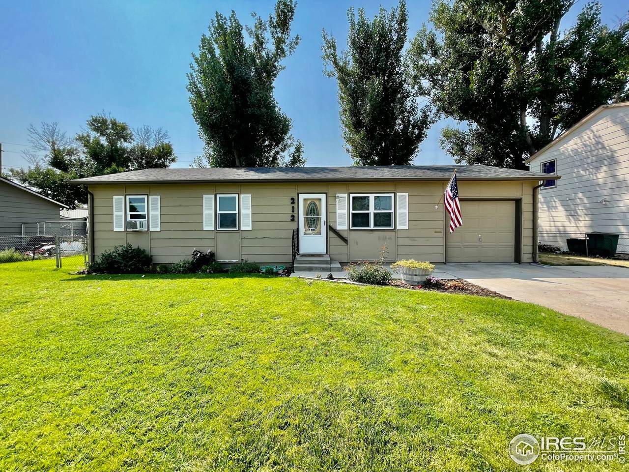 212 Edmunds St - Photo 1