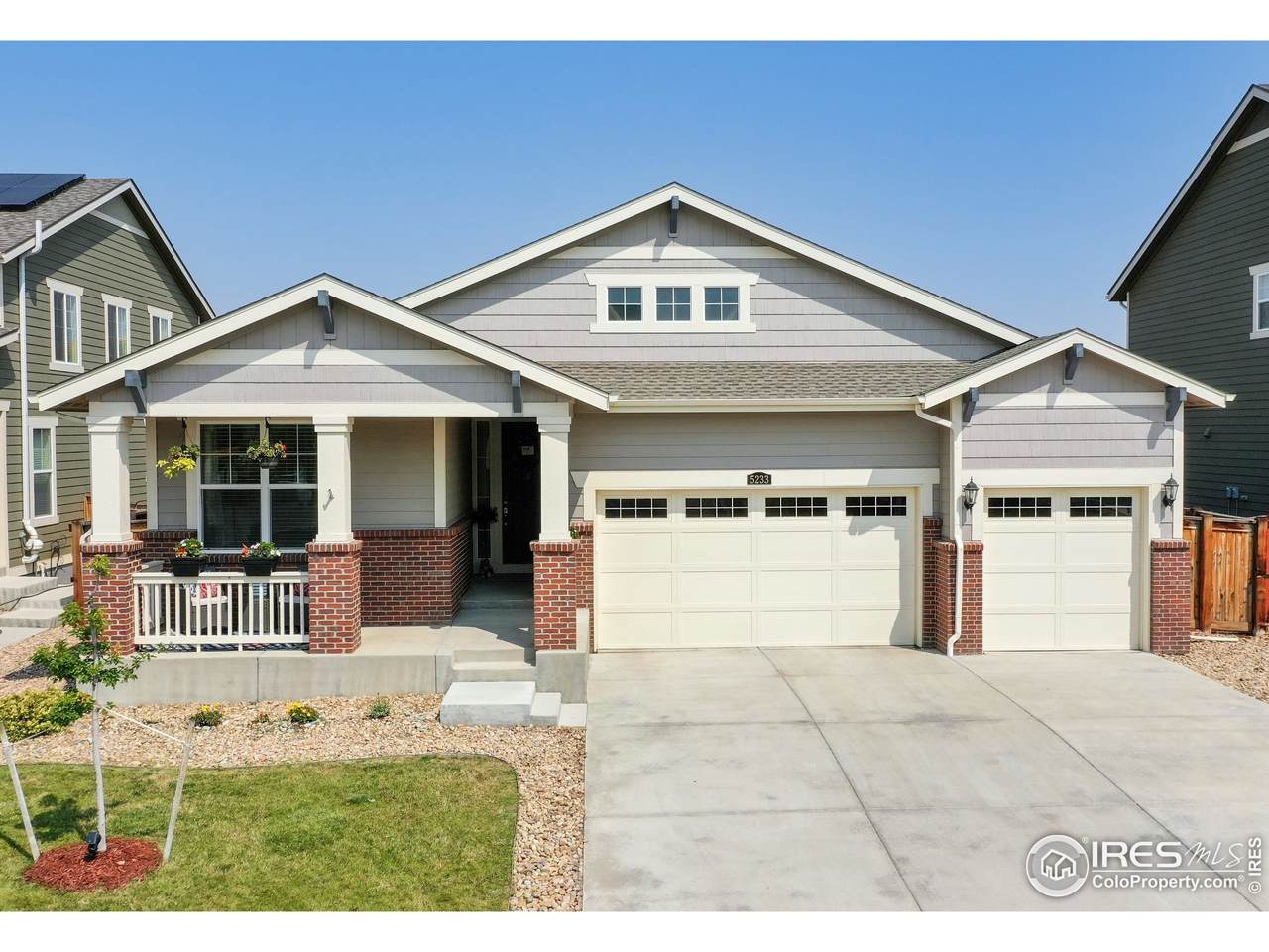 5233 140th Pl - Photo 1