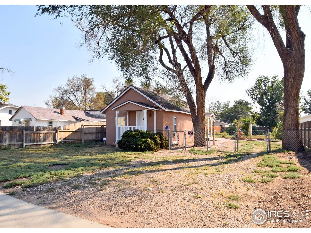 1522 4th Ave - Photo 1