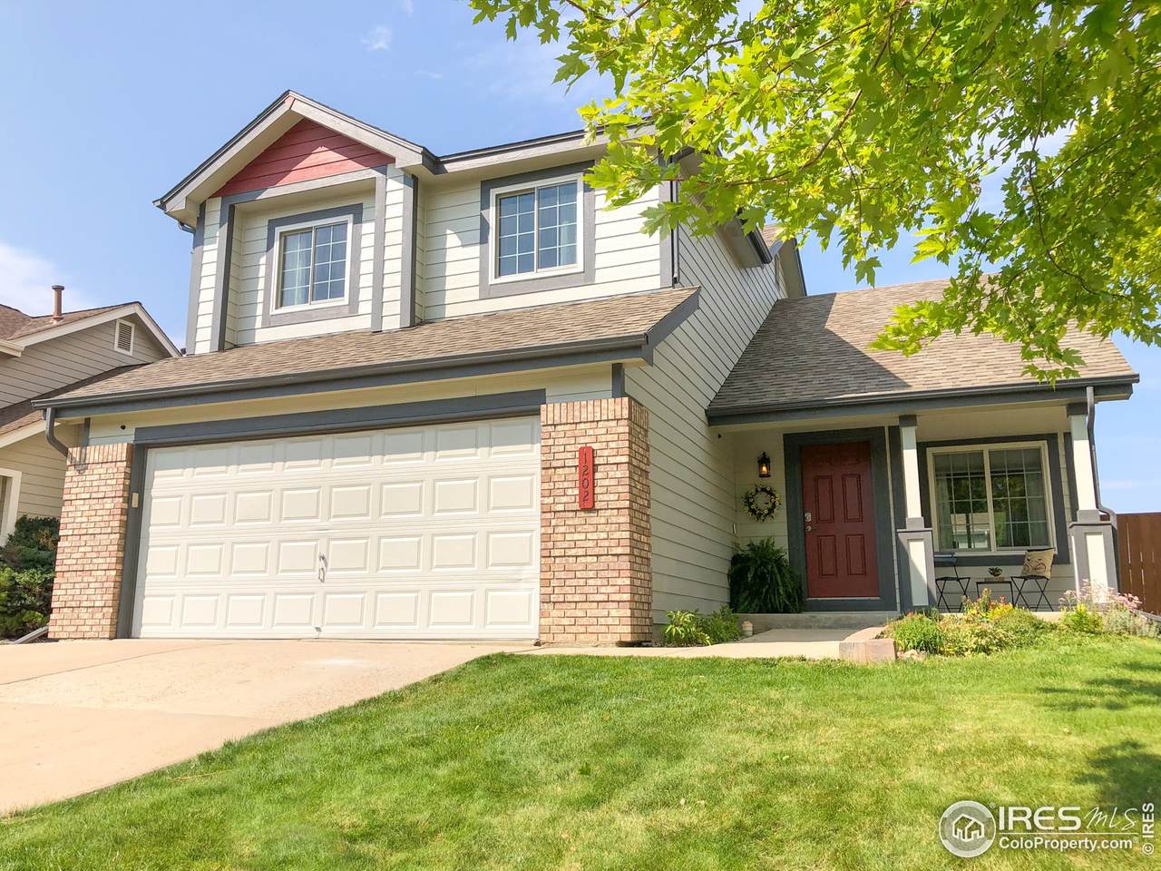 1202 Dewey Dr - Photo 1