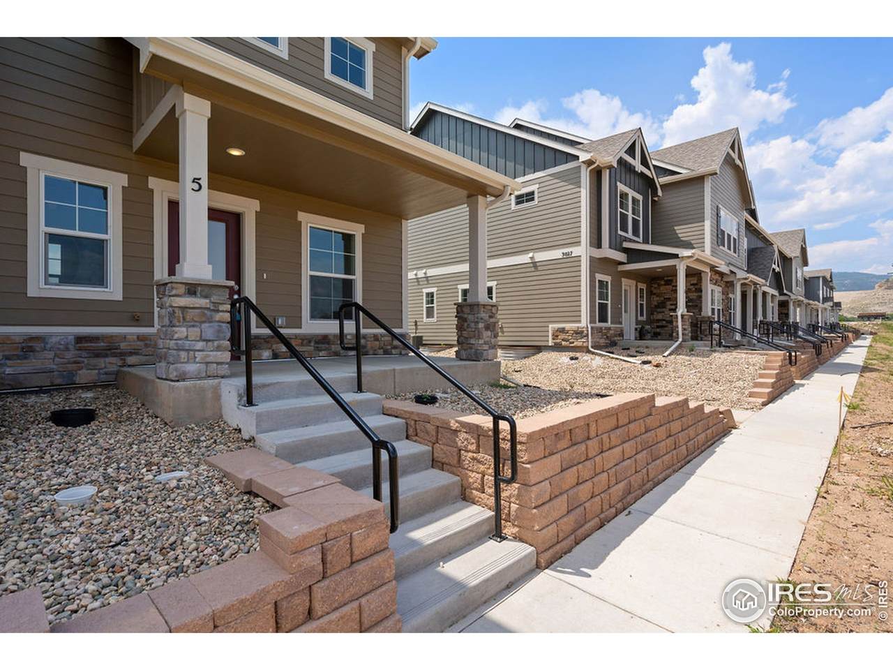 2409 Ridge Top Dr - Photo 1