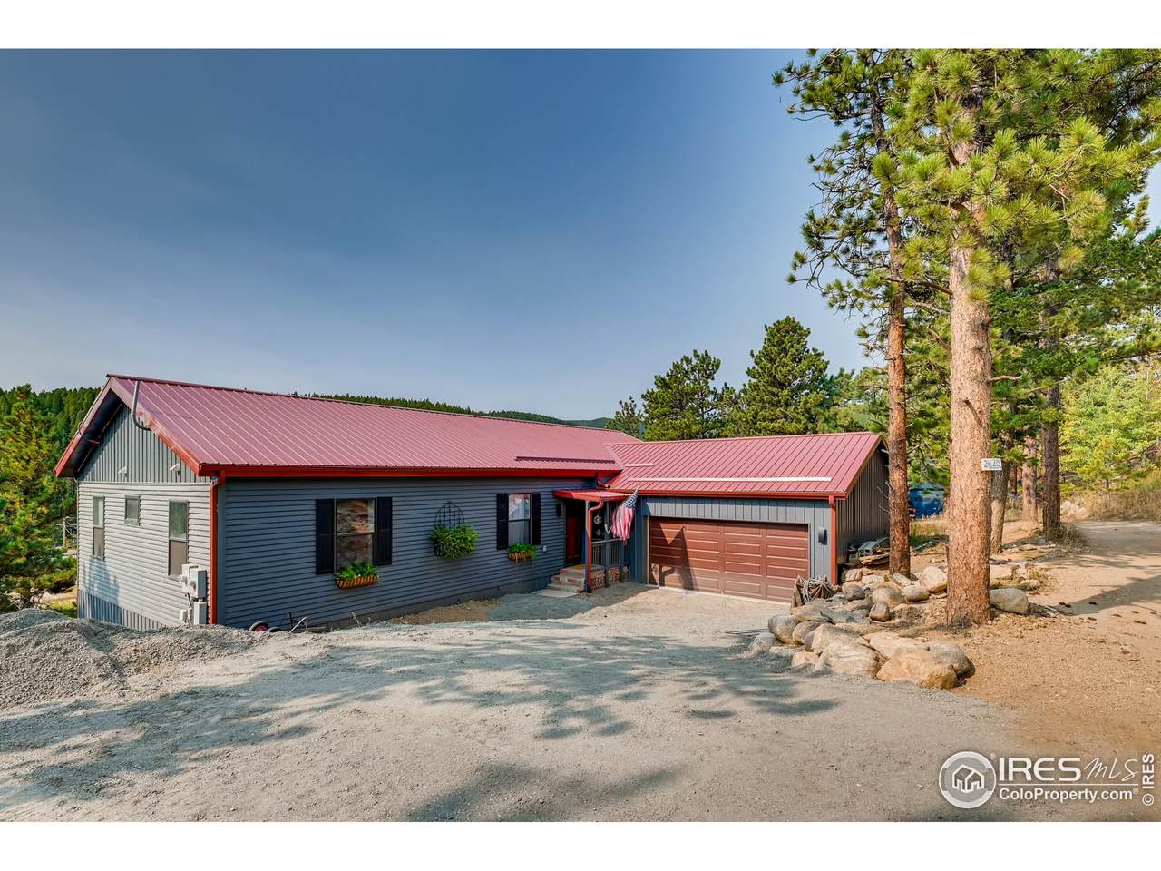 24 Sundance Cir - Photo 1