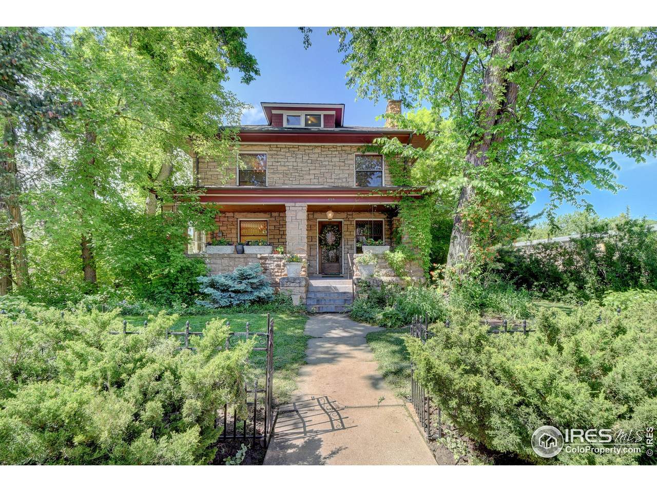 655 Arapahoe Ave - Photo 1