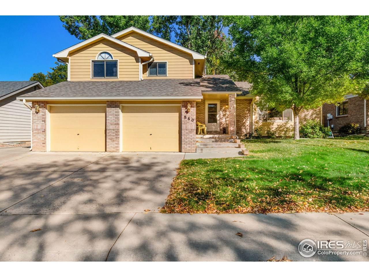 880 Longview Ave - Photo 1