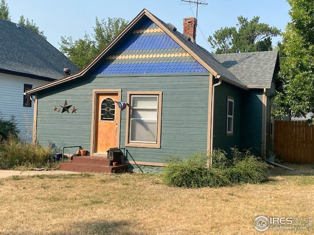 725 5th St - Photo 1
