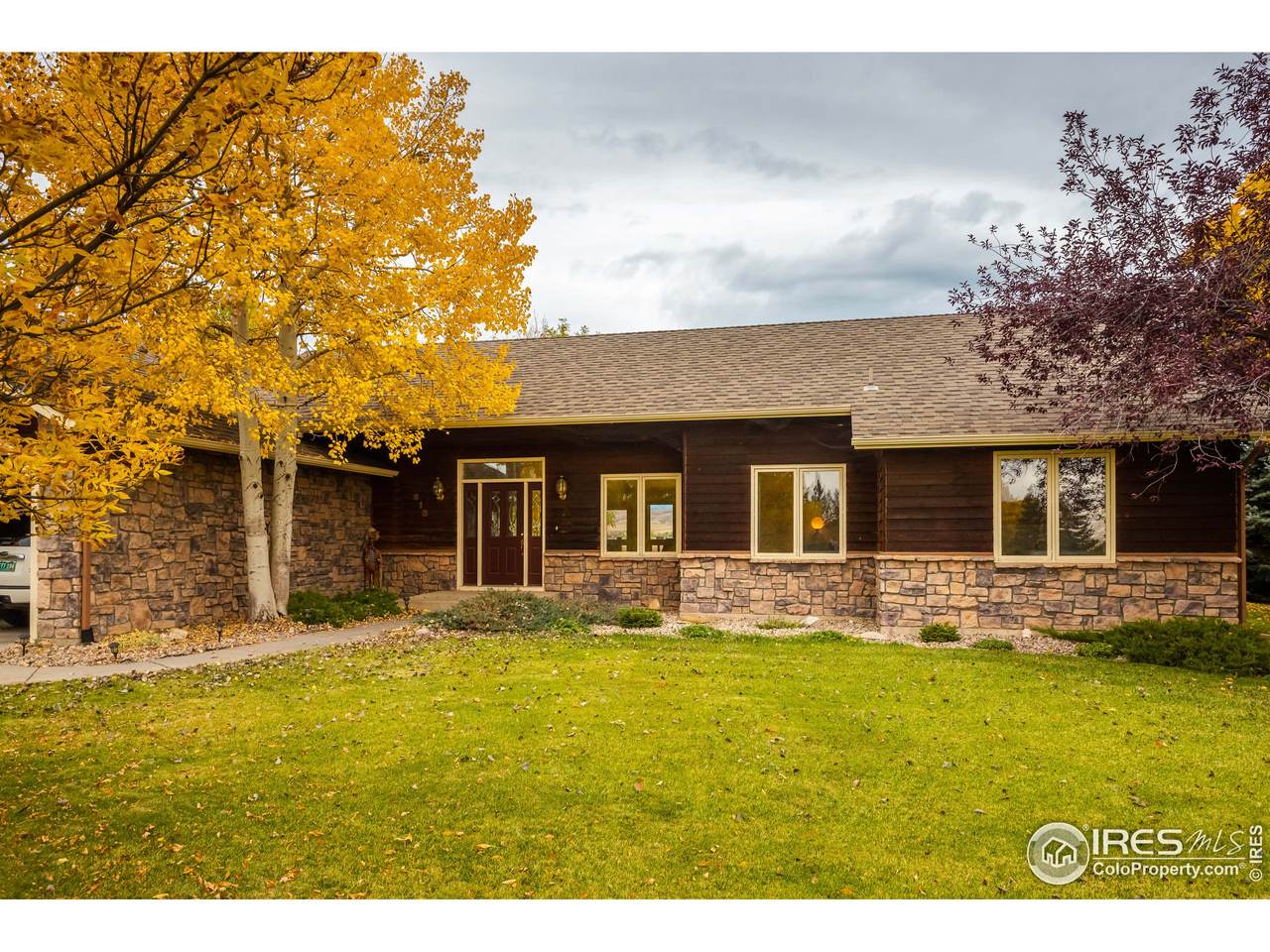 613 Sundown Ct - Photo 1
