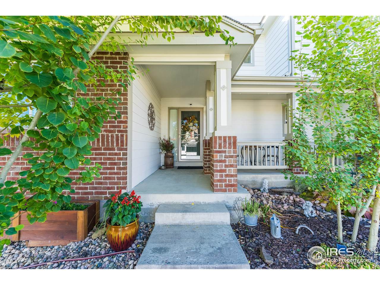 627 Stonington Ln - Photo 1