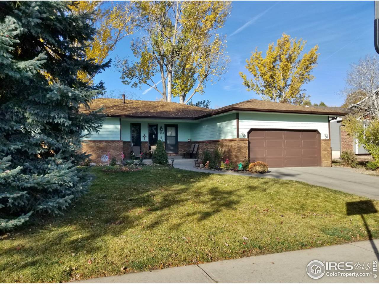 1651 41st Ave - Photo 1